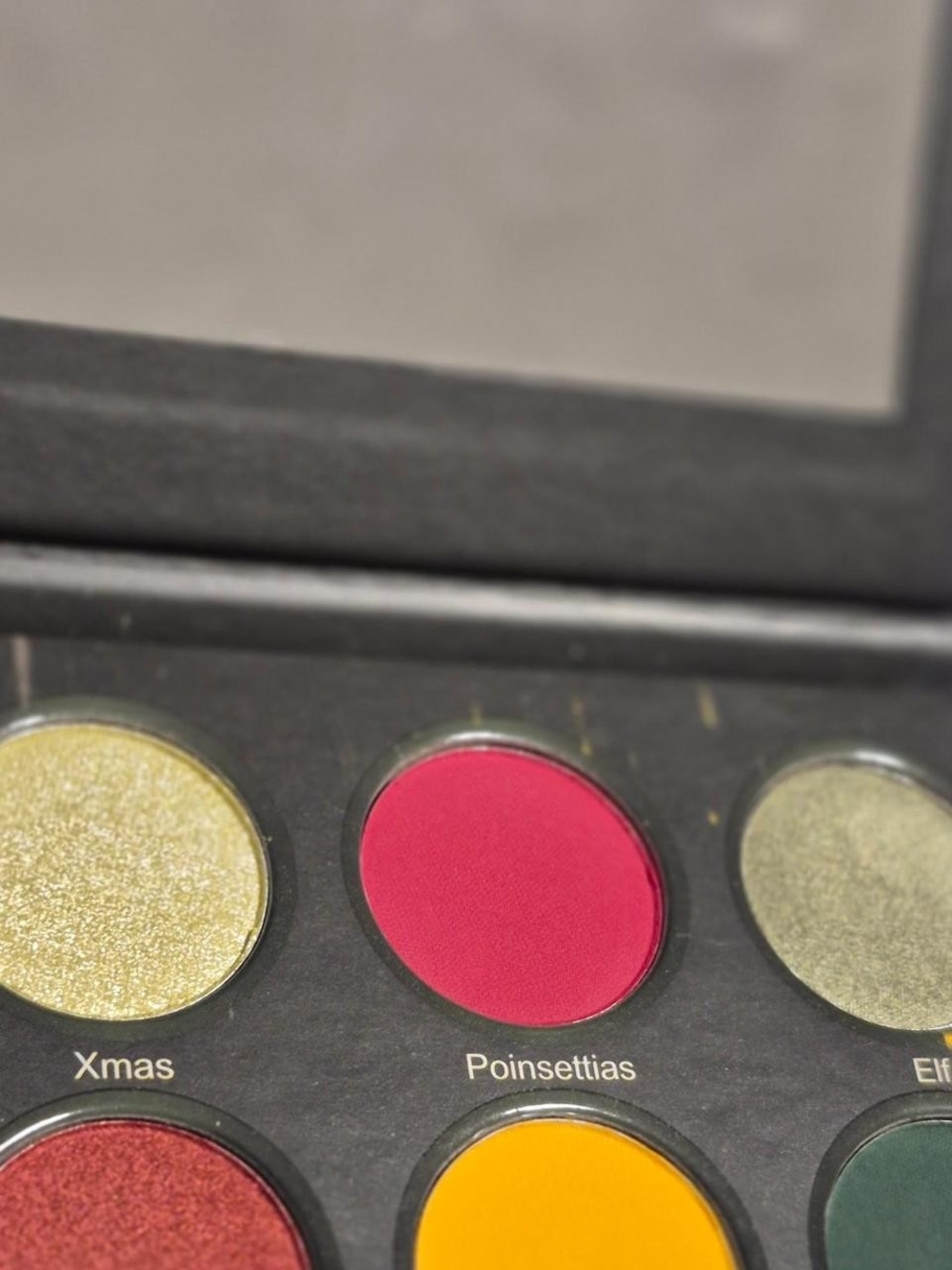 Poinsettias Pressed Eyeshadow — Vivid Pink Shade
